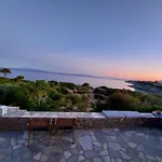 Villa Sophia Paros - Beachfront At Lolantonis