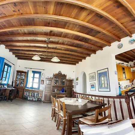 Vila Sophia Paros - Beachfront At Lolantonis *