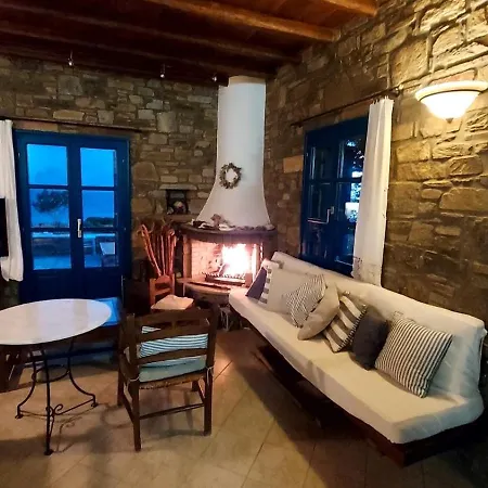 Sophia Paros - Beachfront At Lolantonis Villa Drios