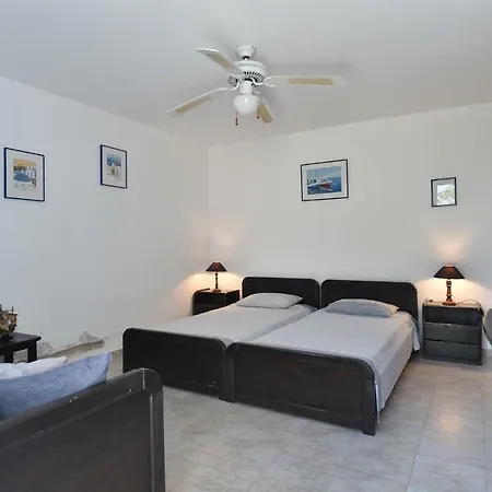 Sophia Paros - Beachfront At Lolantonis Villa