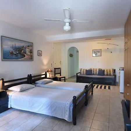 Villa Sophia Paros - Beachfront At Lolantonis