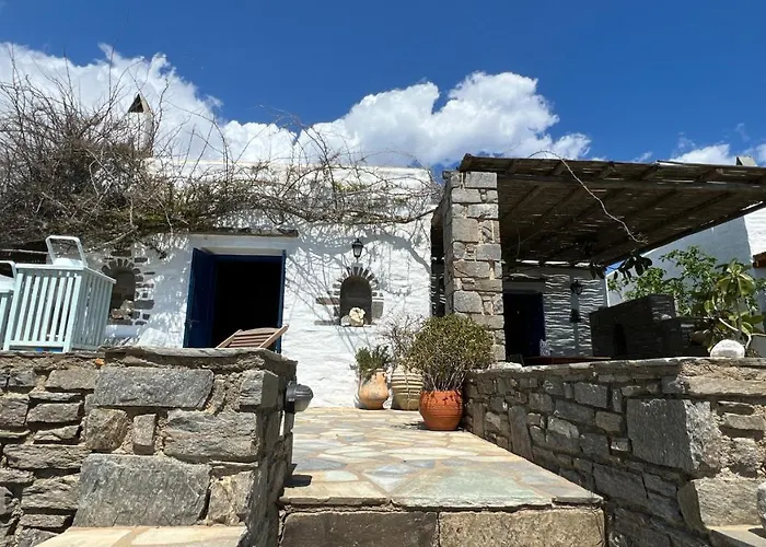 Sophia Paros - Beachfront At Lolantonis